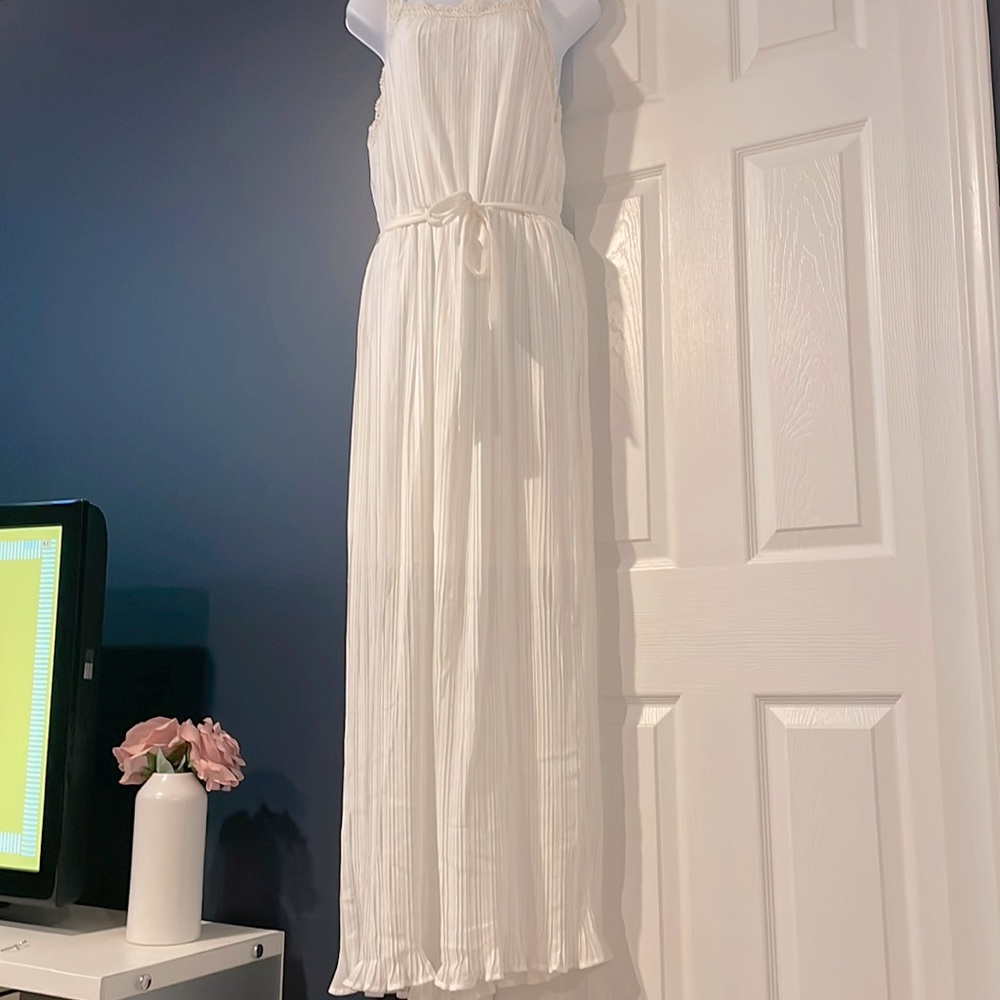 Francesca’s maxi dress. New with tags! Size M.